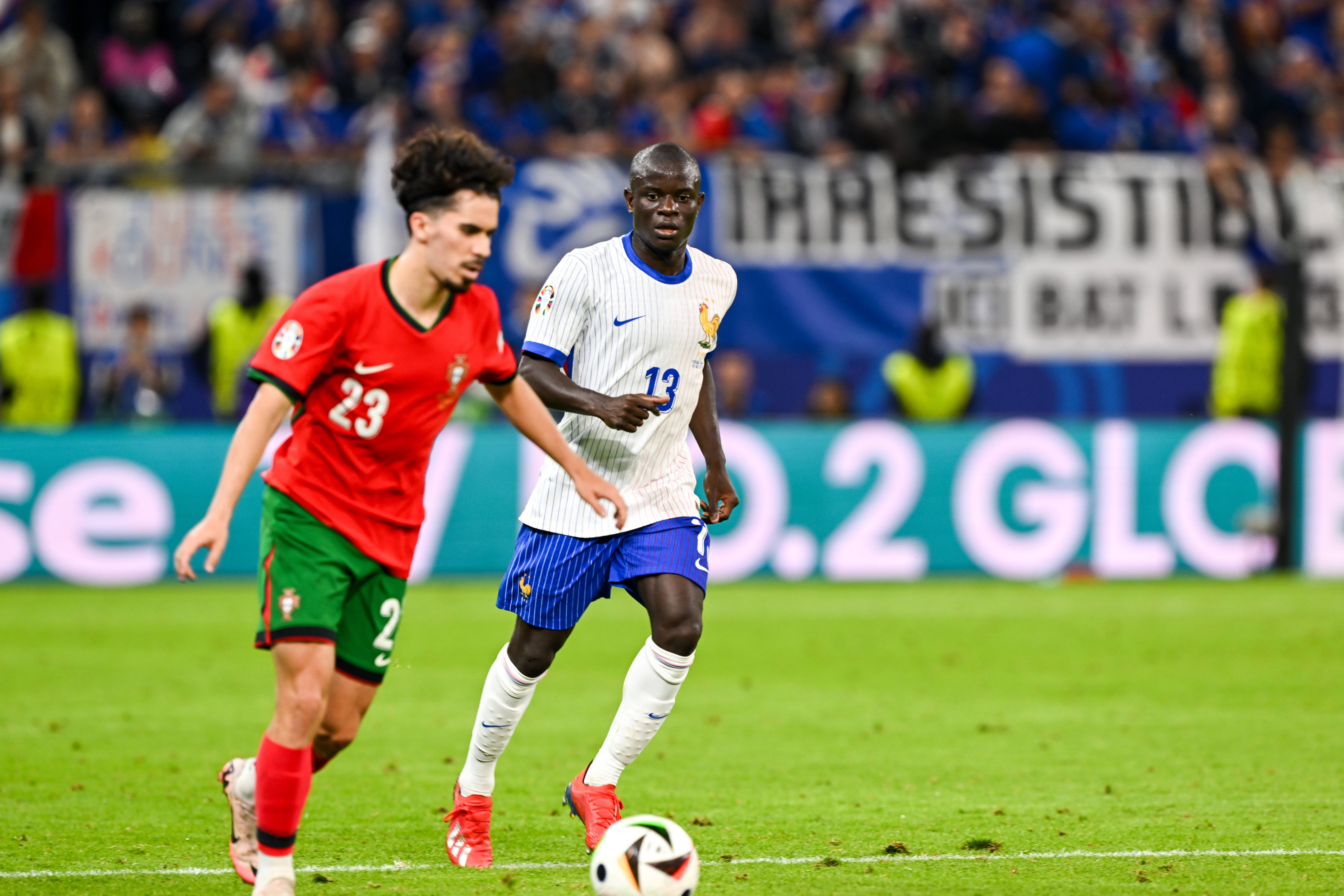 瓦伦西亚队晋级欧洲杯顶级比赛 瓦伦西亚队晋级欧洲杯顶级比赛