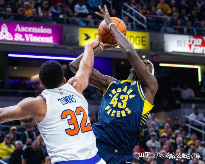 独行侠队主场输给热火队,唐斯被限制13分 独行侠队主场输给热火队,唐斯被限制13分