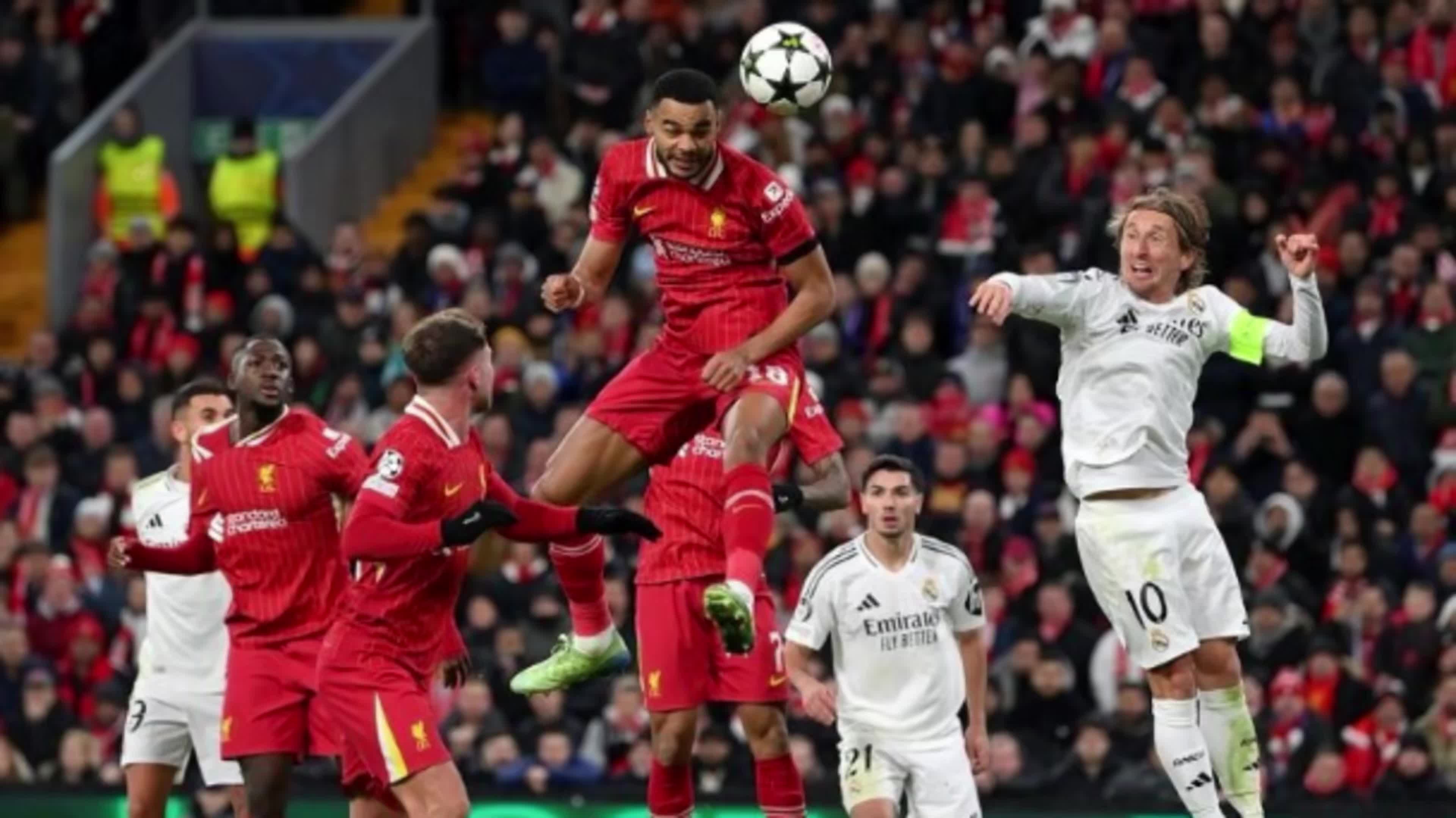 乐鱼vip注册-利物浦双双进球完败，欧冠出局风险增大