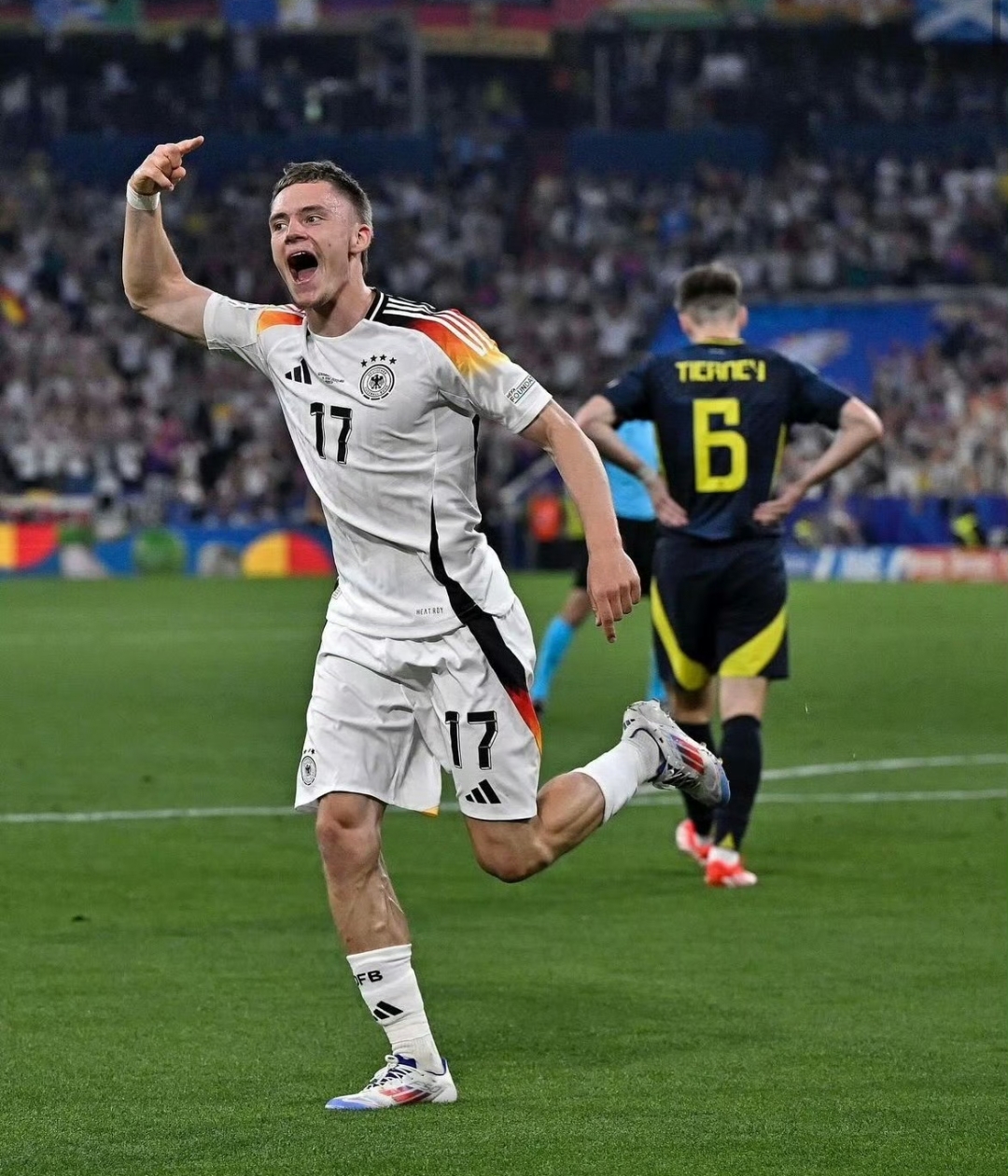 乐鱼体育在线娱乐-包含激情燃烧，欧洲杯赛事将决胜负的词条