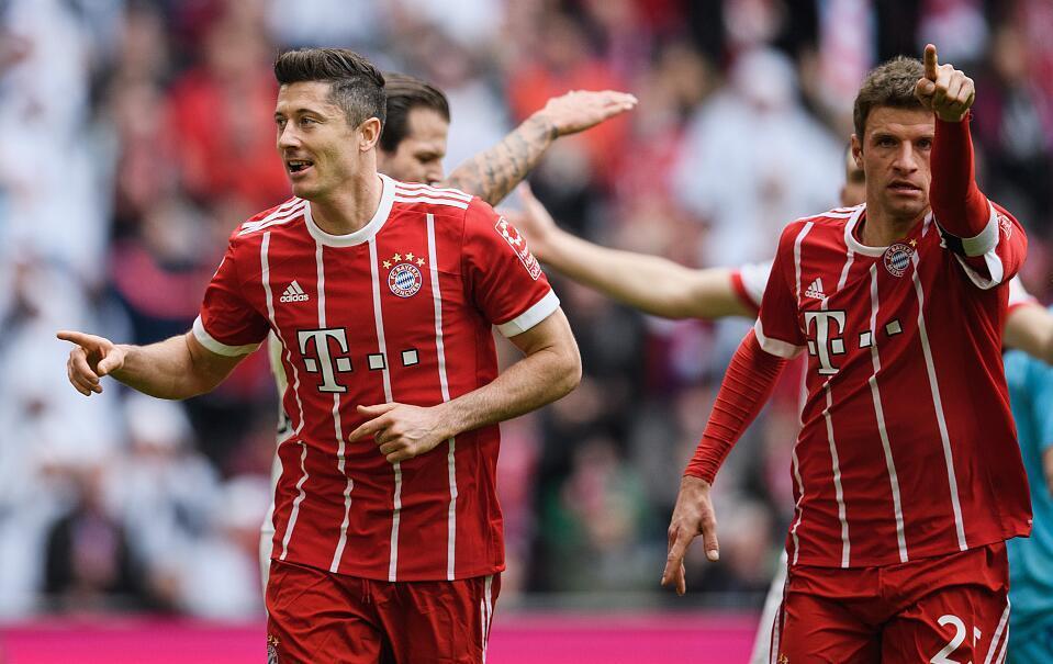 乐鱼官方网站-汉堡球迷示威抗议，俱乐部管理层面临压力的简单介绍